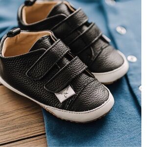 Little Love Bug Casual Black Low Top